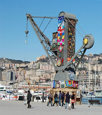 Intrecci Urbani – yarn bombing a Genova